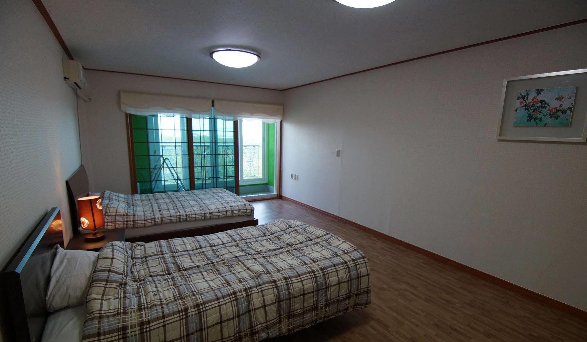 Yerae Pension Seogwipo Esterno foto