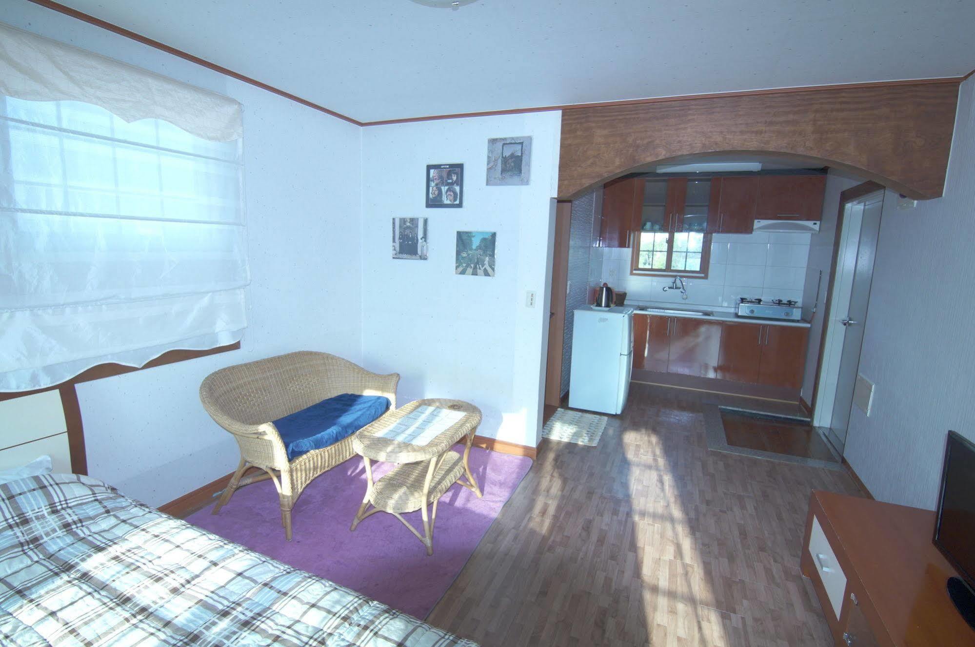 Yerae Pension Seogwipo Esterno foto