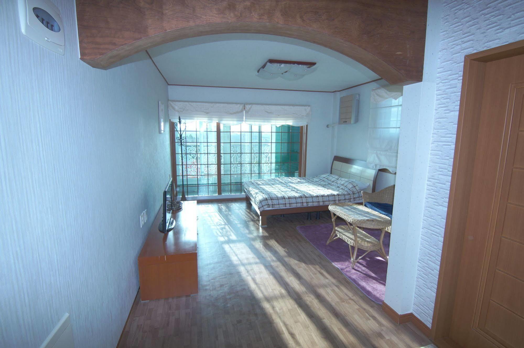 Yerae Pension Seogwipo Esterno foto